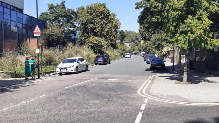 Hackney aprueba calles escolares y filtros de tráfico en Dalston